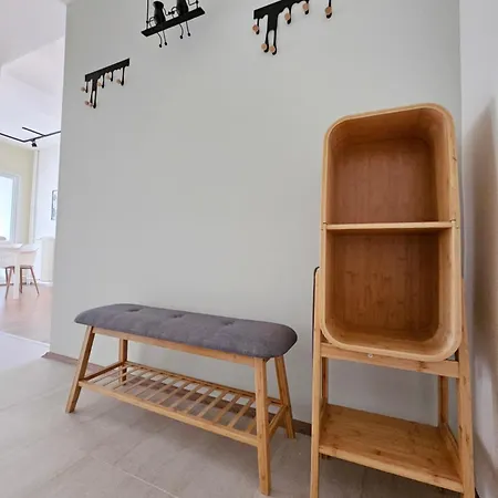 Station - Lux * Skopje