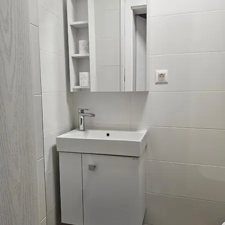 Station - Lux * Skopje