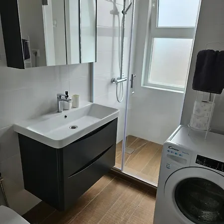 Apartment Station - Lux