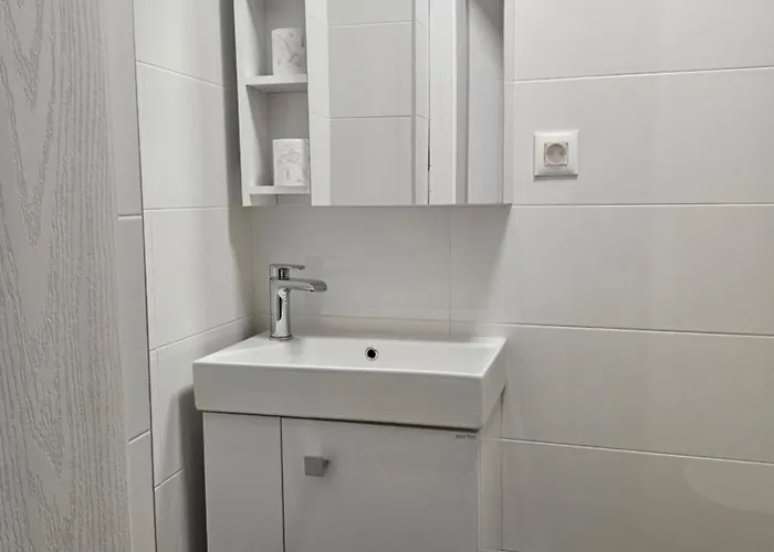 Station - Lux * Skopje