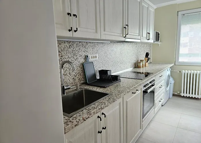 Station - Lux * Skopje